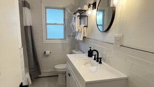 Bathroom Lakeside Suite
